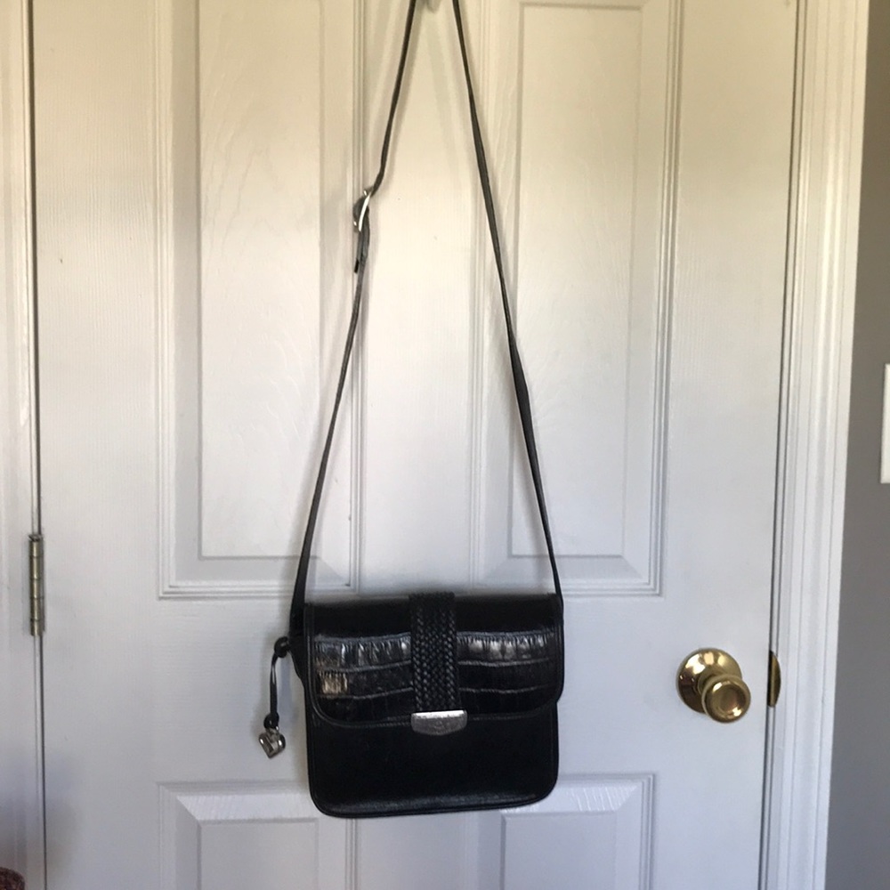 Brighten Black leather adjustable purse!